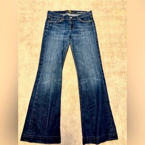 7 for all mankind Jeans Size 26- dojo flip flop